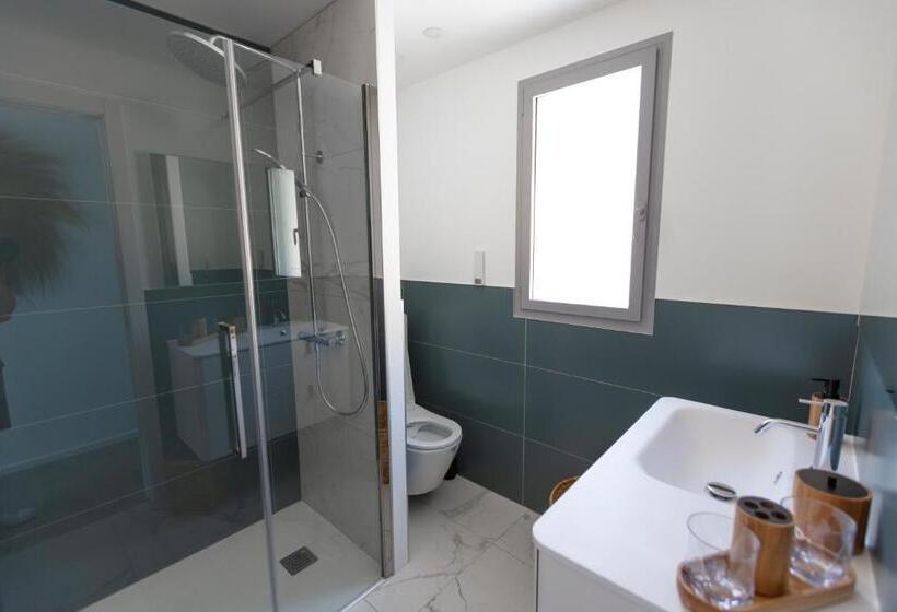 اتاق استاندارد با چشم‌انداز استخر, Villa Alba Rosula