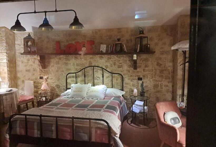 اتاق اکونومی, La Casa Del Fragnone