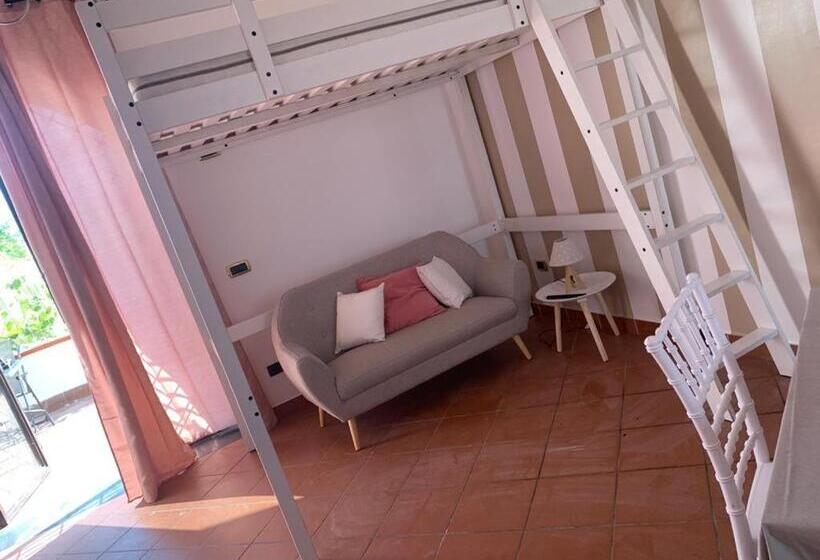 اتاق لوکس, La Casa Del Fragnone
