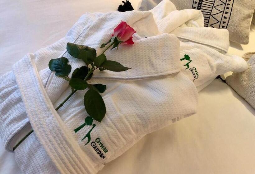 اتاق استاندارد با تخت بزرگ, Other Garden   Luxury Bed And Breakfast