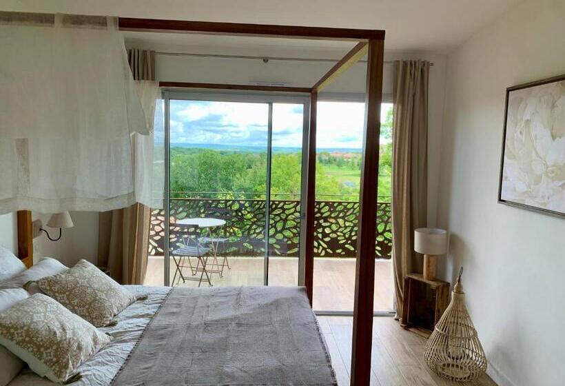 اتاق لوکس با بالکن, Maison D Hôtes De Charme Le Clos De La Fontaine Piscine & Spa