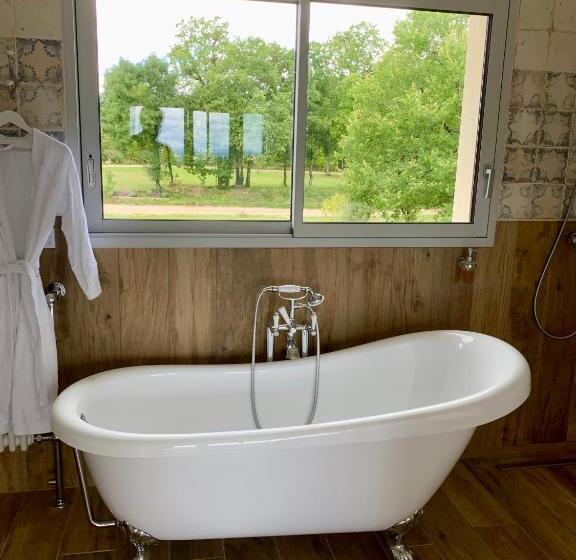 اتاق لوکس با بالکن, Maison D Hôtes De Charme Le Clos De La Fontaine Piscine & Spa