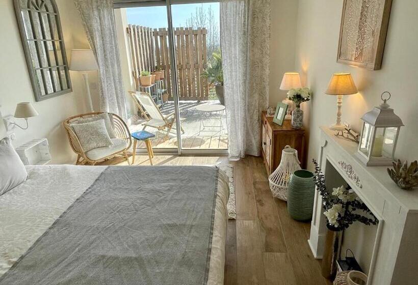 اتاق لوکس با چشم‌انداز, Maison D Hôtes De Charme Le Clos De La Fontaine Piscine & Spa