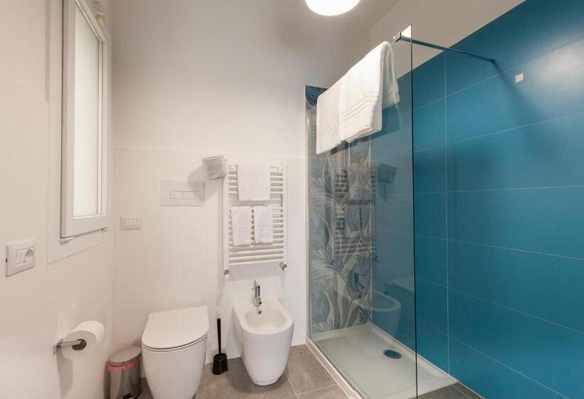 اتاق استاندارد با بالکن, Nerissa Suites&rooms