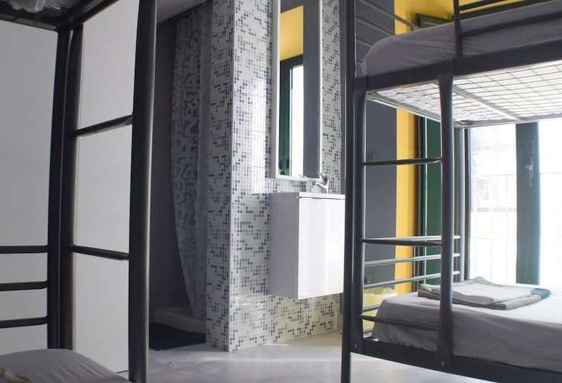 اتاق استاندارد چهار تخته, Hostal Baobab