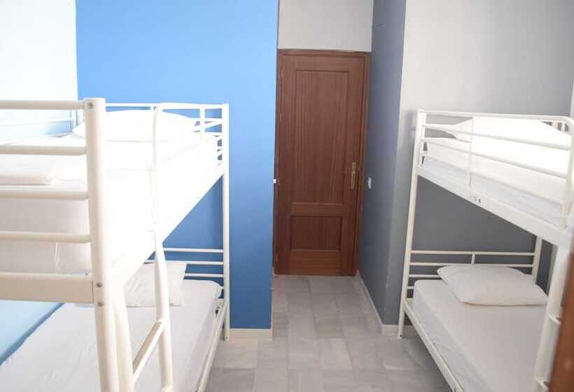 اتاق استاندارد چهار تخته, Hostal Baobab