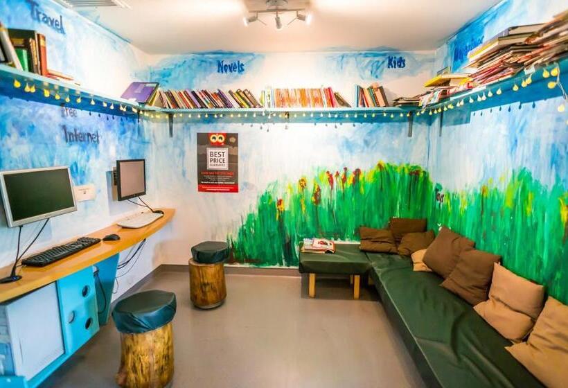 تختخواب در اتاق مشترک, Babelfish Hostel