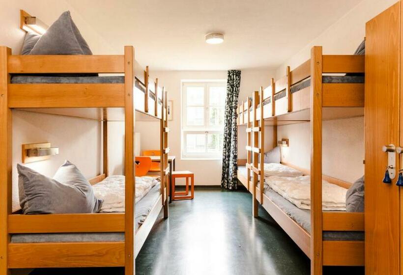 اتاق استاندارد با سرویس بهداشتی مشترک, Hi Youth Hostel Lindau