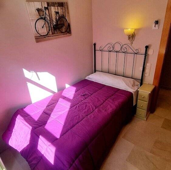 اتاق استاندارد یک نفره, Hostal El Olivo