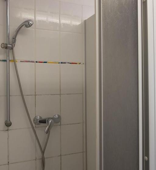 تختخواب در اتاق مشترک, Hostel Louise 20