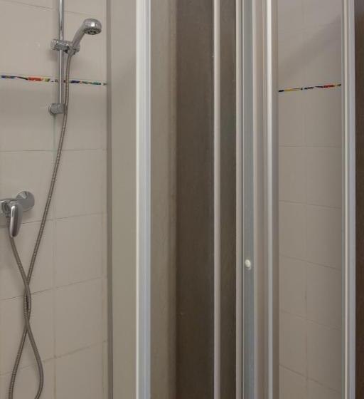 تختخواب در اتاق مشترک, Hostel Louise 20