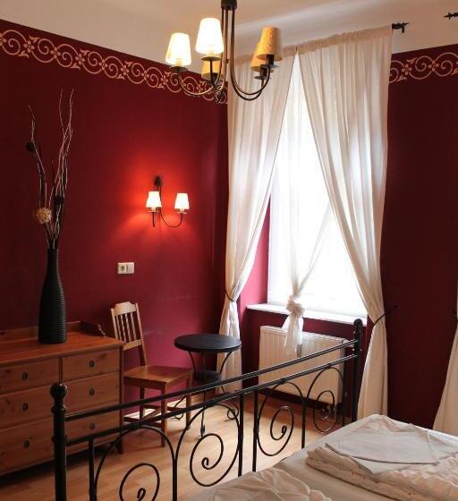 آپارتمان 1 خوابه با بالکن, Hostel Louise 20