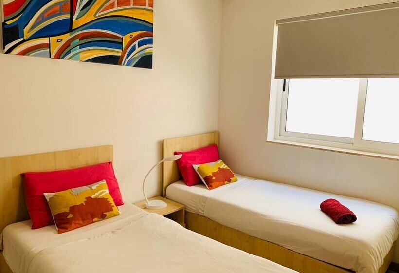 اتاق استاندارد با سرویس بهداشتی مشترک, Hostel Malti Budget