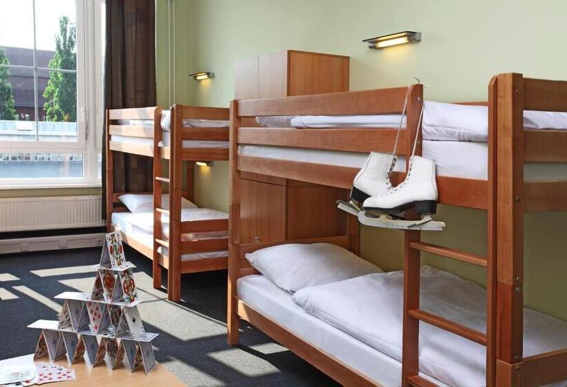 Standard Quadruple Room, Industriepalast Hostel Berlin