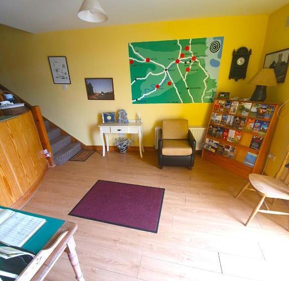 تختخواب در اتاق مشترک, Slane Farm Hostel, Cottages And Camping