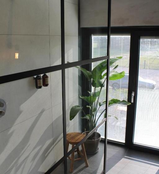 اتاق لوکس با تخت بزرگ, B&b Gebakhuus