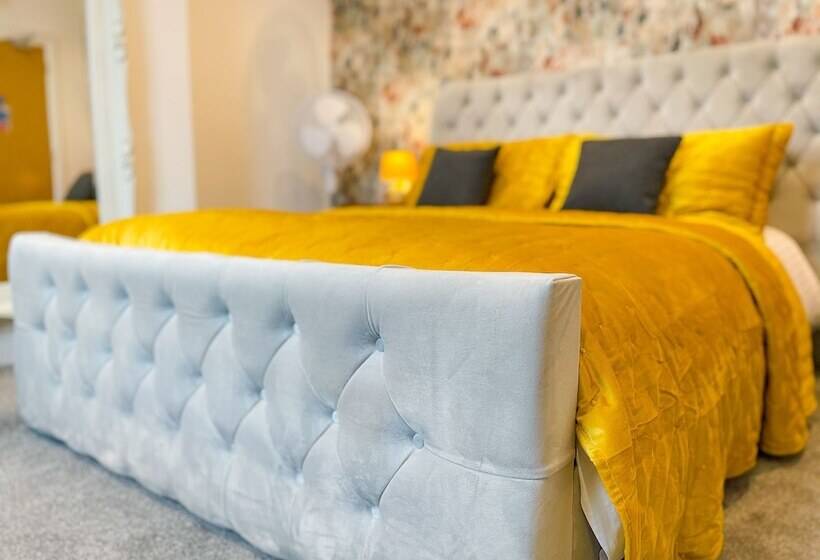 اتاق لوکس با تخت بزرگ, 46 Ashfield Rd, Altrincham