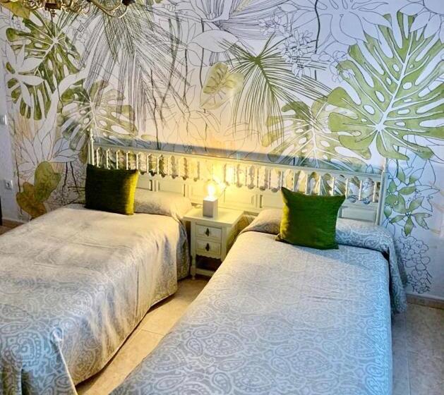 اتاق استاندارد, Hostel Arenos