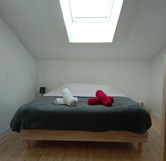 اتاق استاندارد با تخت بزرگ, Studiocaroline44, 2 Studios Entre La Ville Et La Mer, Parking, Cuisine, Moins De 15min De L Aéroport