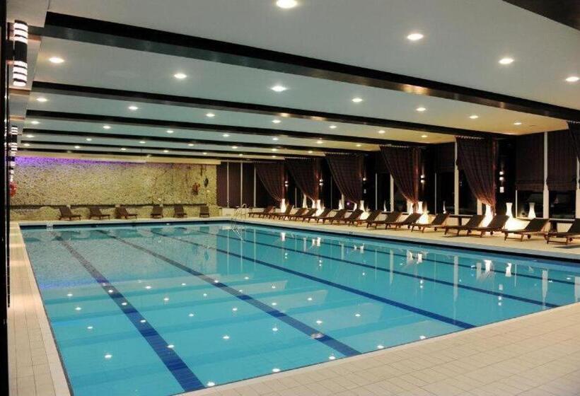 آپارتمان 2 خوابه, Alpin Resort Hotel   Apartamentele 2403 2404  Proprietate Administrata De Gazda Privata