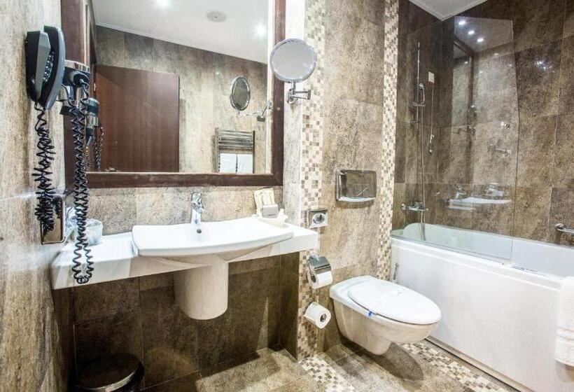 آپارتمان 2 خوابه, Alpin Resort Hotel   Apartamentele 2403 2404  Proprietate Administrata De Gazda Privata