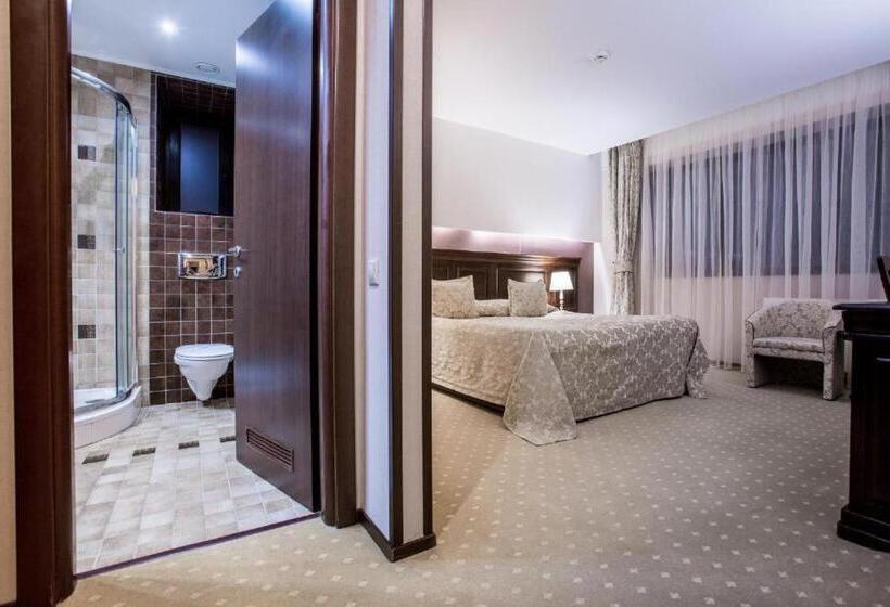آپارتمان 2 خوابه, Alpin Resort Hotel   Apartamentele 2403 2404  Proprietate Administrata De Gazda Privata