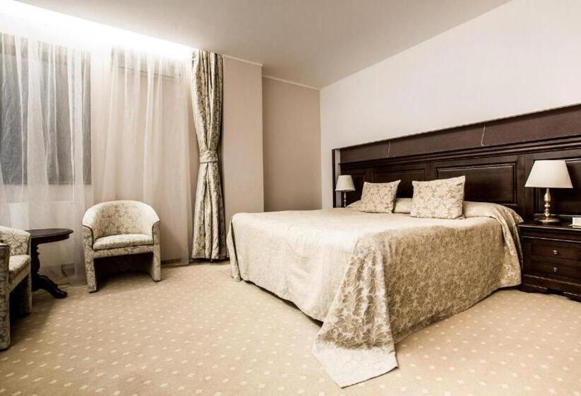 آپارتمان 2 خوابه, Alpin Resort Hotel   Apartamentele 2403 2404  Proprietate Administrata De Gazda Privata
