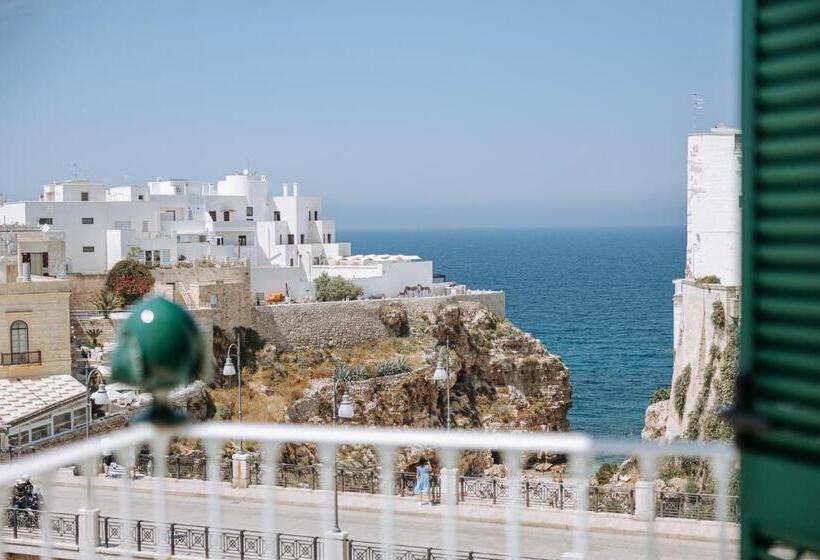 اتاق استاندارد چهارنفره با بالکن, Lamare Cucina E Dimore