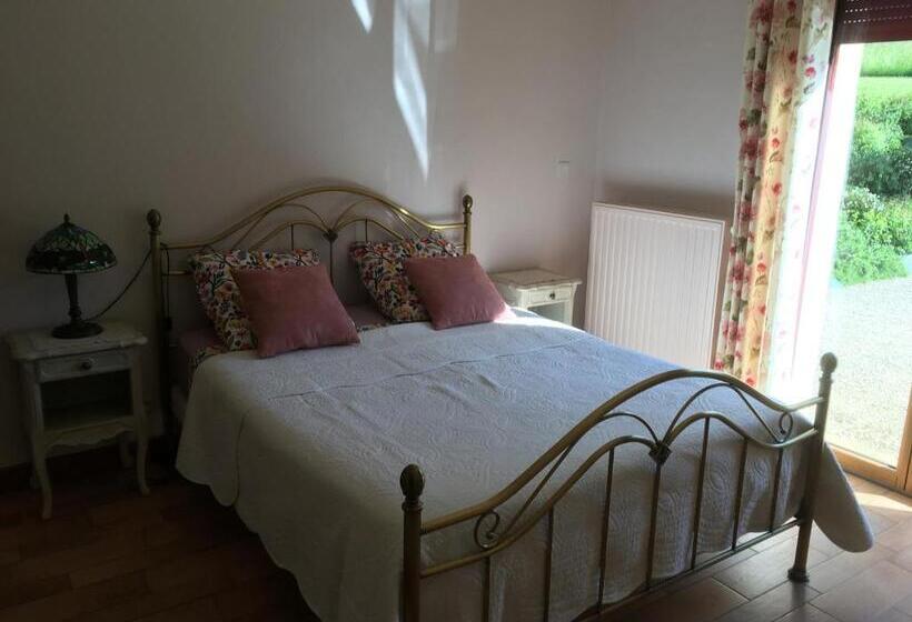 اتاق لوکس, Chez Bernadette Et Victor