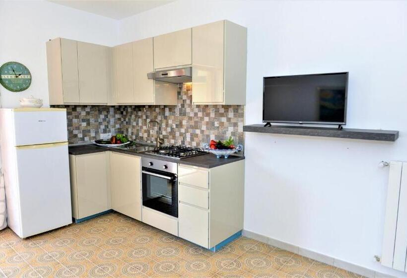 سوییت خانوادگی, Estate4home   Sofia Flora