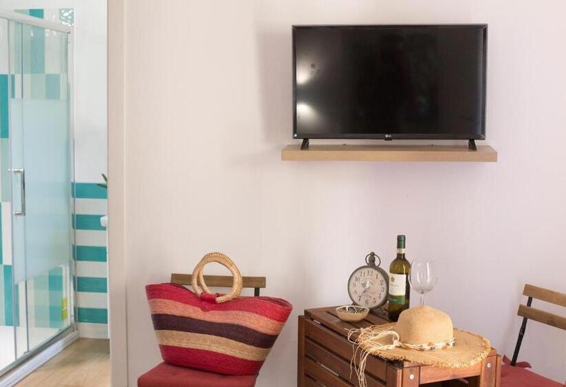استودیو استاندارد با بالکن, Estate4home   Sofia Flora