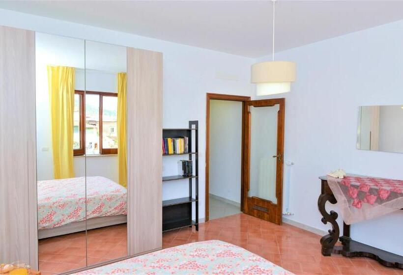 سوییت خانوادگی, Estate4home   Sofia Flora