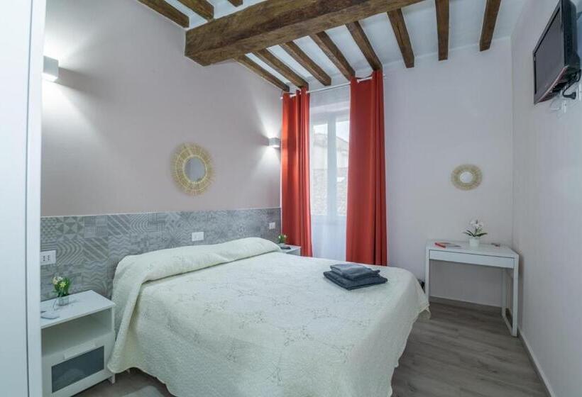 اتاق استاندارد با چشم‌انداز, Residenza Borgo Guazzo