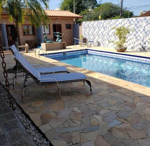 اتاق لوکس, Suítes Verano Ubatuba   Bairro Itaguá   Com Piscina