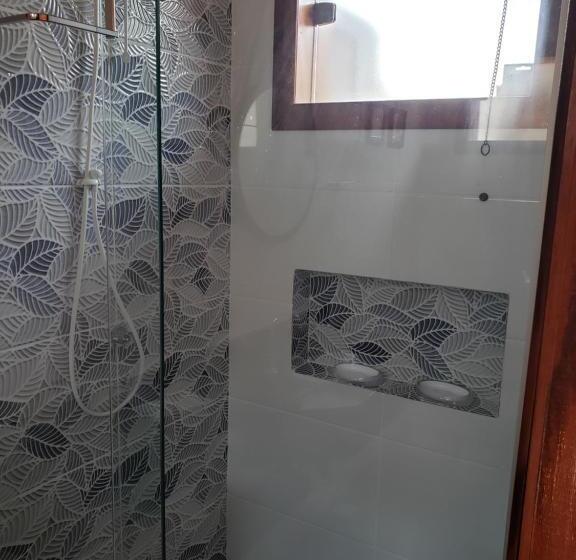 اتاق لوکس, Suítes Verano Ubatuba   Bairro Itaguá   Com Piscina