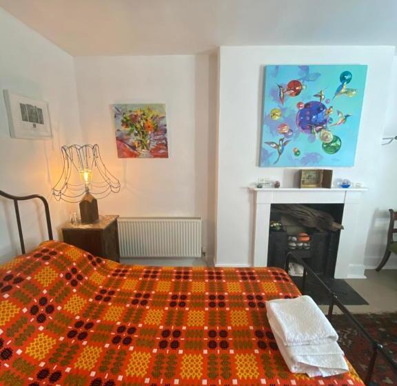 اتاق استاندارد با تخت بزرگ, Art House B & B