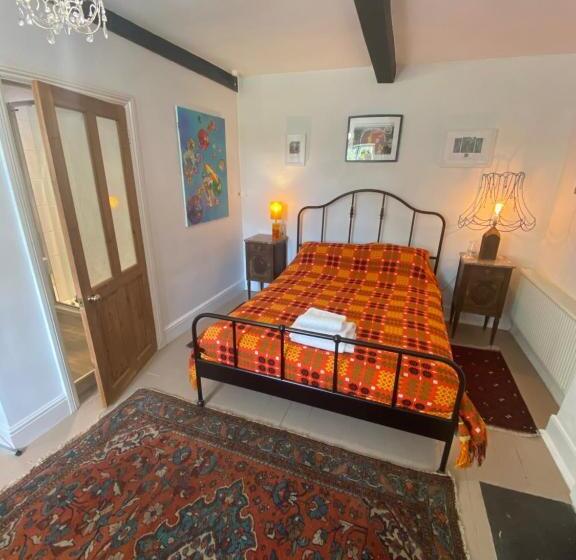 اتاق استاندارد با تخت بزرگ, Art House B & B