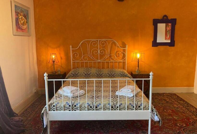 اتاق استاندارد, Art House B & B