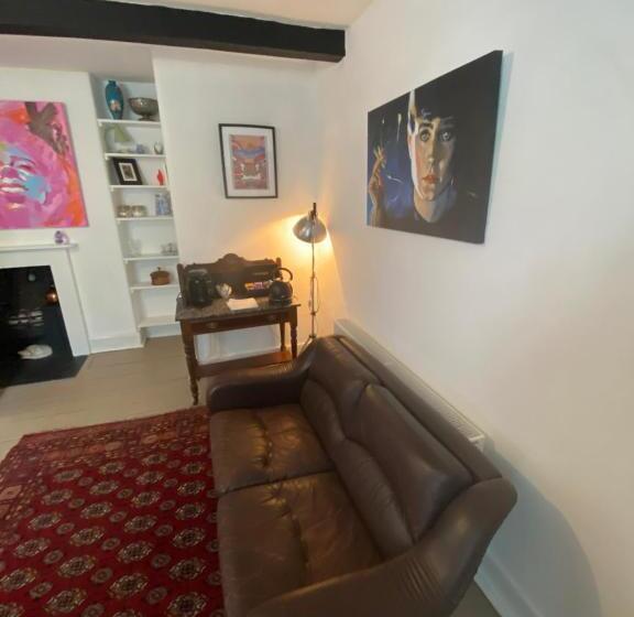 اتاق استاندارد با تخت بزرگ, Art House B & B