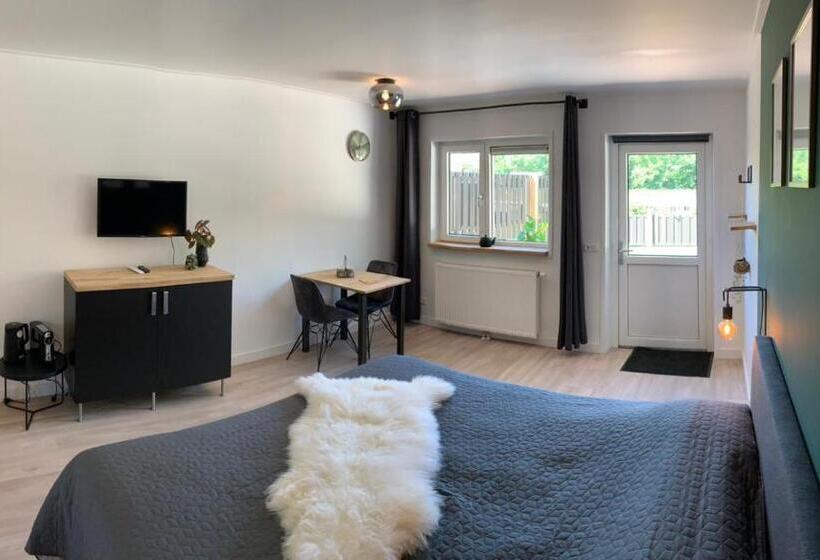 اتاق لوکس, Dock10texel