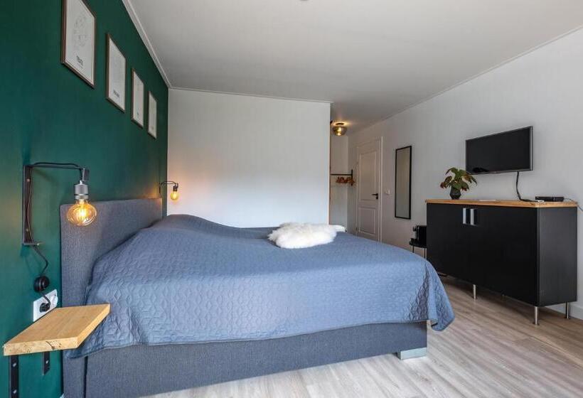 اتاق لوکس, Dock10texel