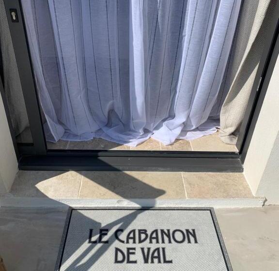 اتاق استاندارد با چشم‌انداز استخر, Le Cabanon De Val
