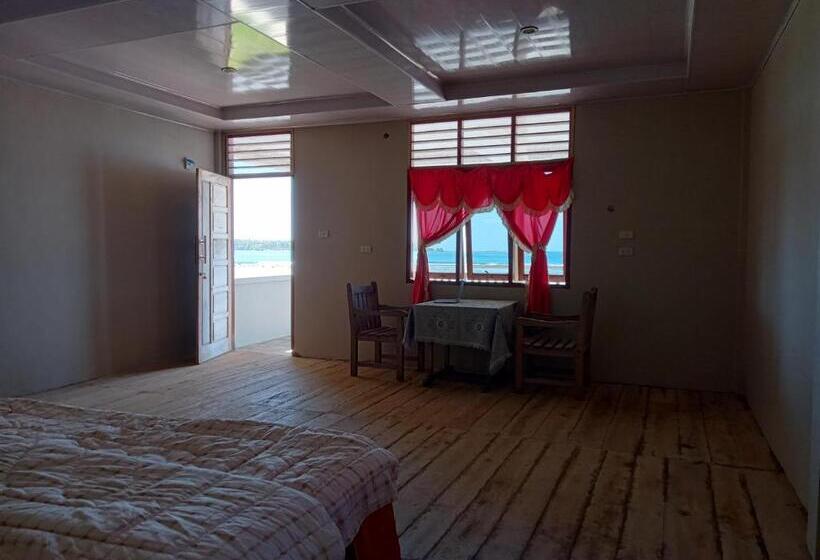 اتاق خانوادگی با چشم‌انداز دریا, Yohanes Guest House Sorake Surf Nias