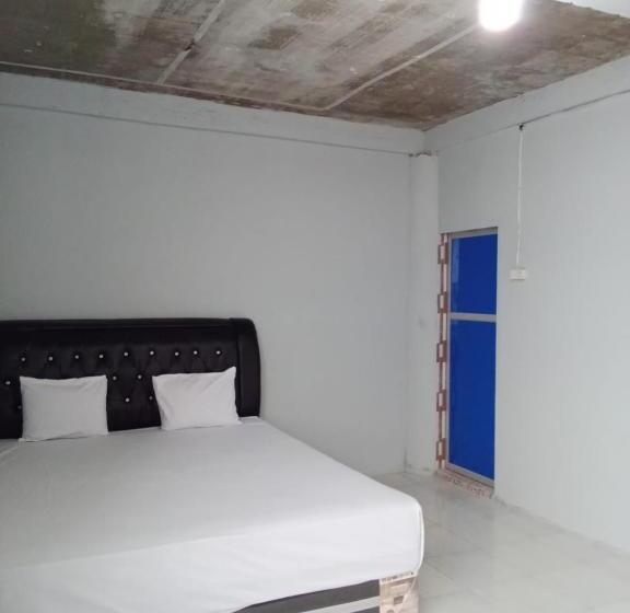 اتاق لوکس با چشم‌انداز دریا, Yohanes Guest House Sorake Surf Nias