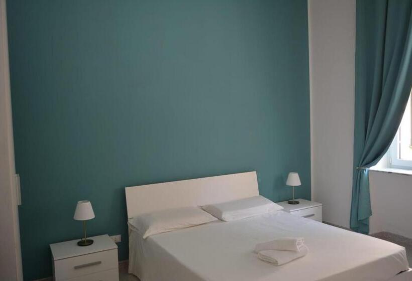 اتاق استاندارد با چشم‌انداز باغ, A Due Passi Dal Mare B&b