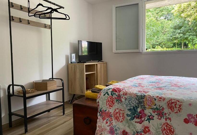 آپارتمان 1 خوابه همکف, L Entre 2 Lyon Grenoble   Villa Avec Jacuzzi