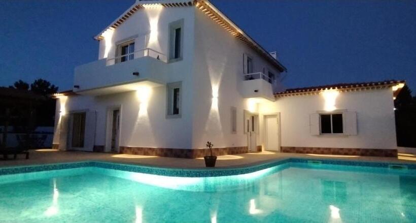 ویلای یک اتاق خوابه با استخر شنا, Villa Flavia