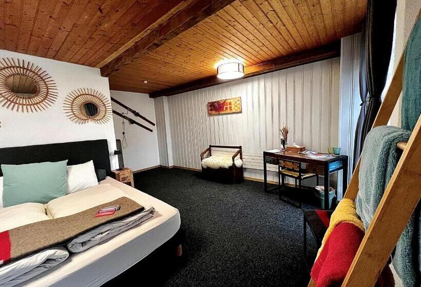 スーペリアールーム, Hôtel Restaurant Les Cernets Swiss Lodge Ssh