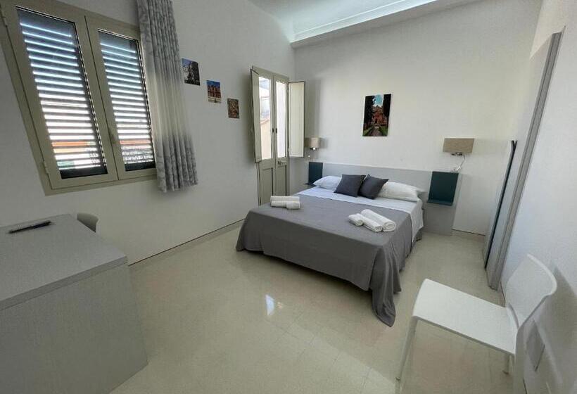 اتاق استاندارد با تراس, Casa Crispi