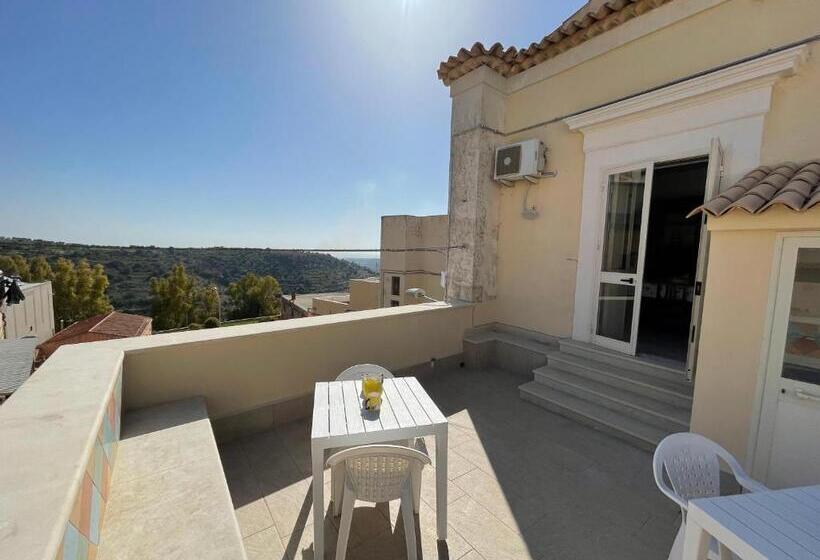 اتاق استاندارد با تراس, Casa Crispi